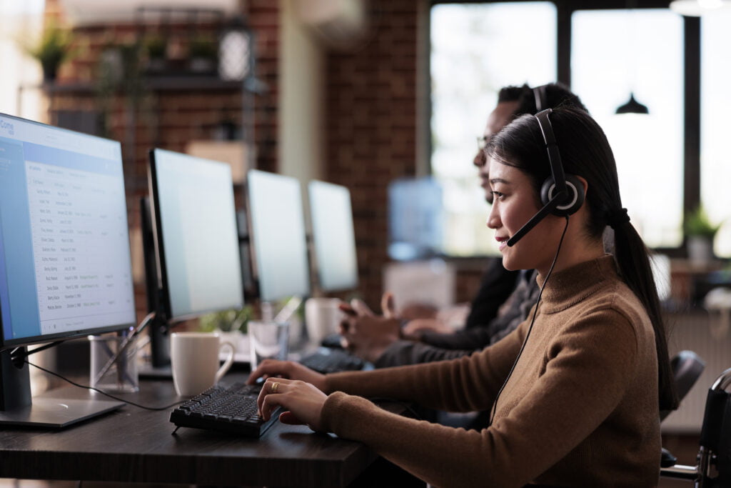 5 Ways Contact Center Software Can Help Small Businesses Improve Customer Service